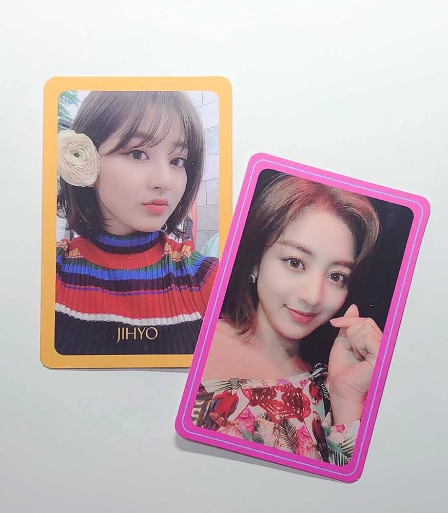 TWICE ジヒョ　トレカ2種類セット TWICE ジヒョ トレカ2種類セット