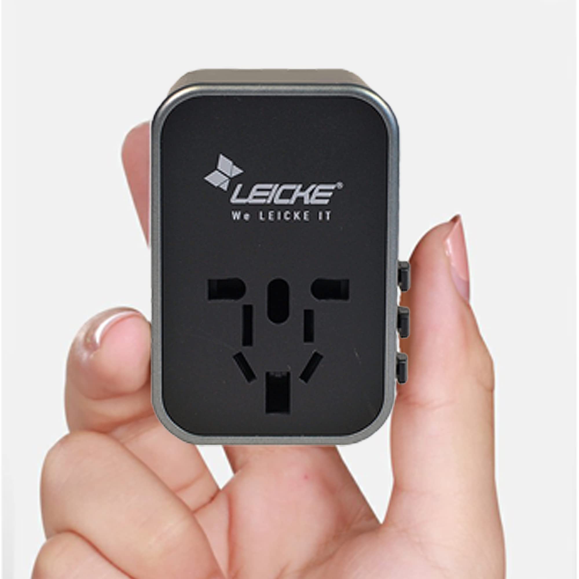 LEICKE Adattatore universale da viaggio,con fusibile di riserva,adattatore da viaggio per 3 connessioni USB A e 2 di tipo C e 1PD/QC e 1 Presa CA per oltre 224 paesi con spine USA/EU/UK/AUS