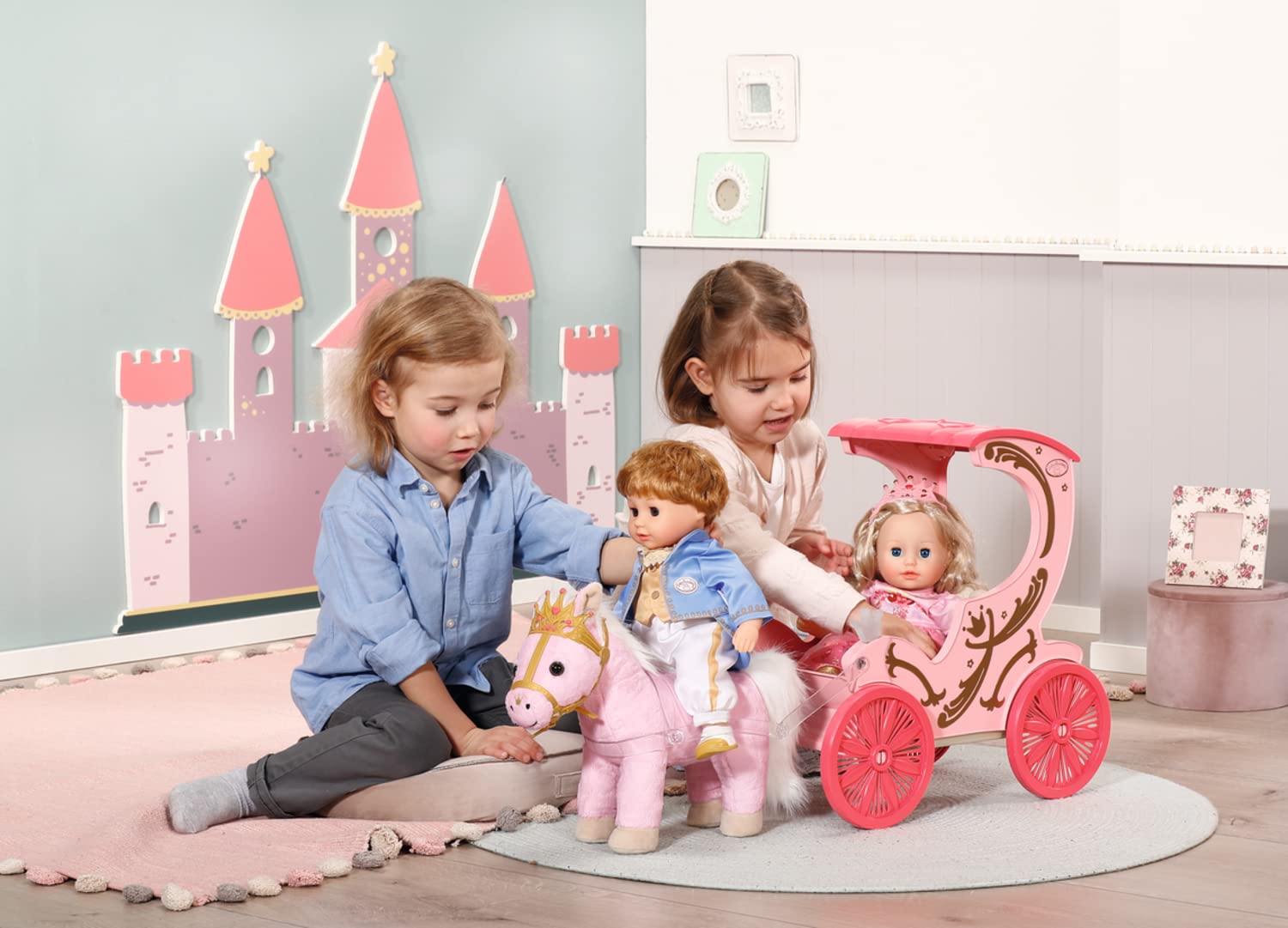 Baby Annabell Carrozza e Pony - per Bambole da 36 e 43 cm - La Carrozza Include Effetti di Luce, Maniglia/Imbracatura Rimovibile - Funziona con Pile - per Bambini e Bambine da 1 Anno in su