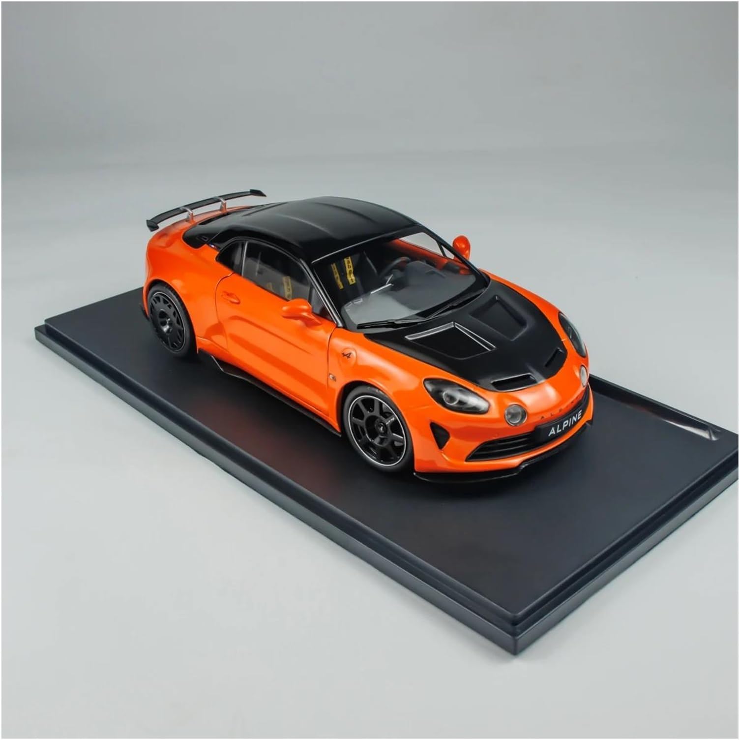 Scale Finished Model Car 1:18 For ALPINE A110 RADICALE 2024 Sport Car Alloy Diecast Model Car Realistic Replica Vehicle Souvenir Die-cast Vehicle