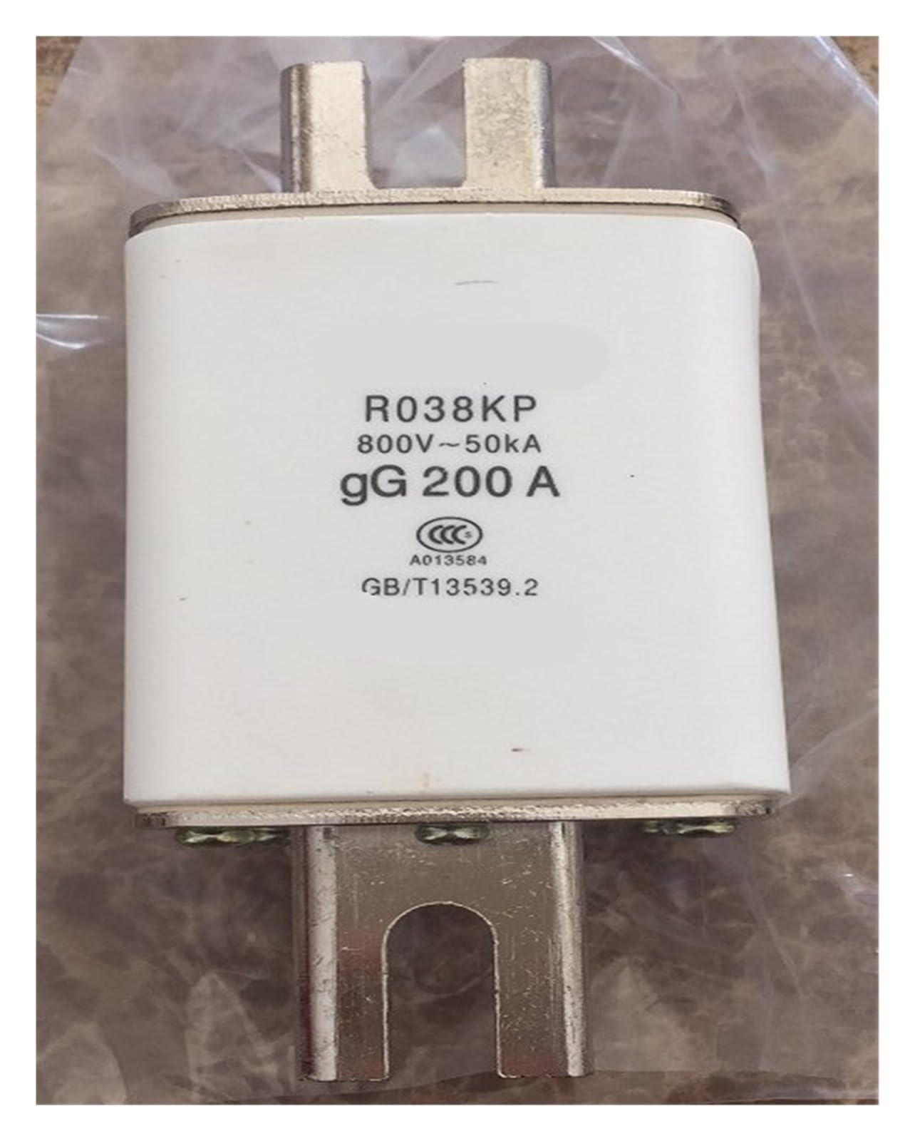 VSPPJYFG Fuses RO38KP 800V 200A 50KA RO38KP 800V 250A RO38KP 800V 300A 350A 400A 450A 500A 550A 630A(RO38KP 800V 200A)