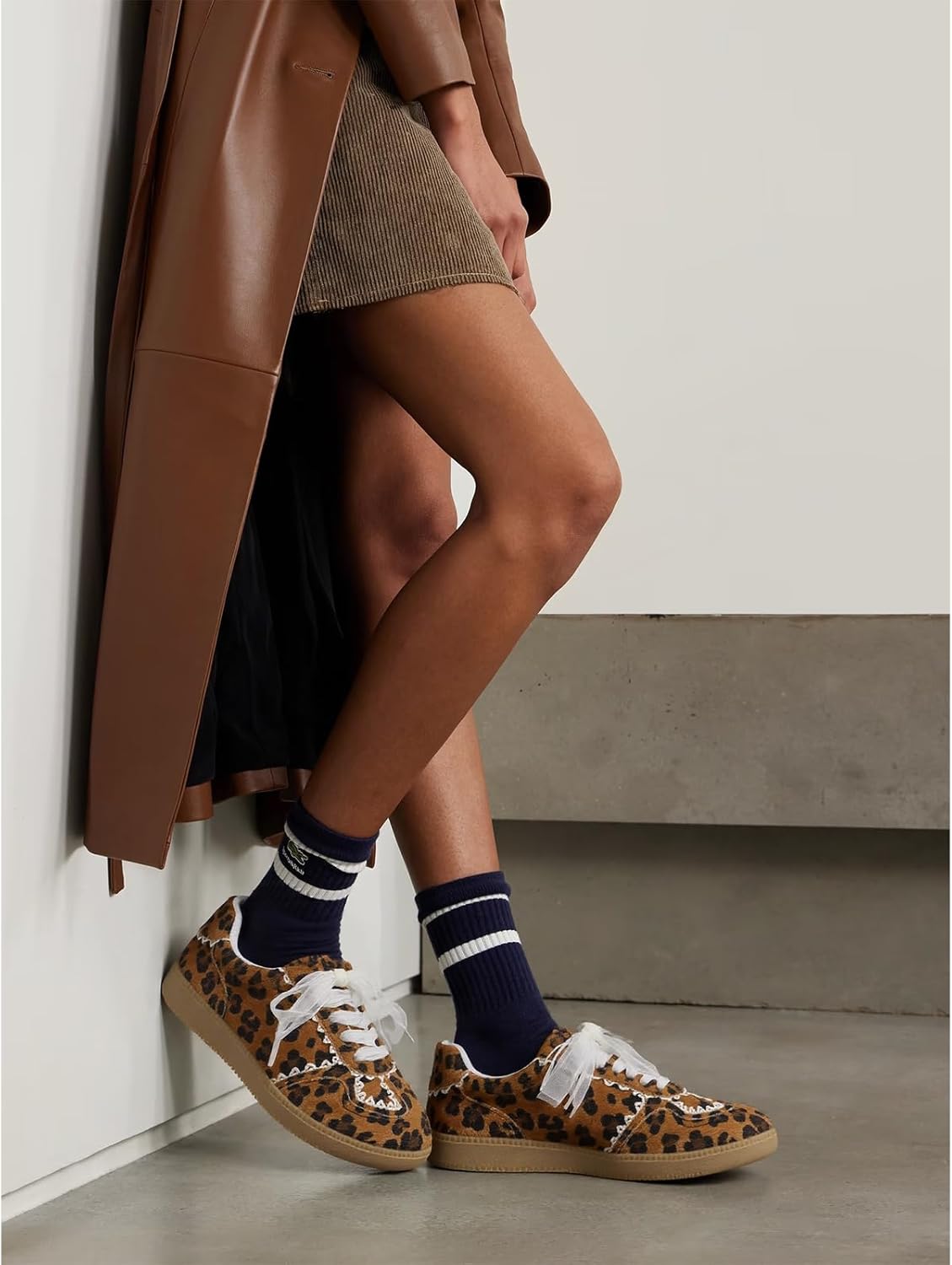 Women's Lace Detail Lace-Up Casual Sneakers - Elegant Ribbon Ribbon Lace Walking Shoes Non-Slip Sole Breathable Comfort for Daily Outfits - Image 5