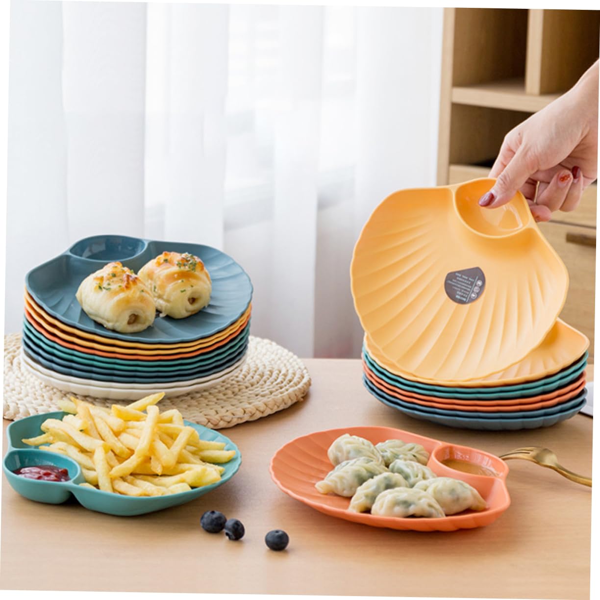 OUNONA 10pcs Mixed Color Snack Dip Plates Reusable Fruit and Food Dishes Unique Shell Shape for Appetizers Dips and Snacks for Picnics and Parties