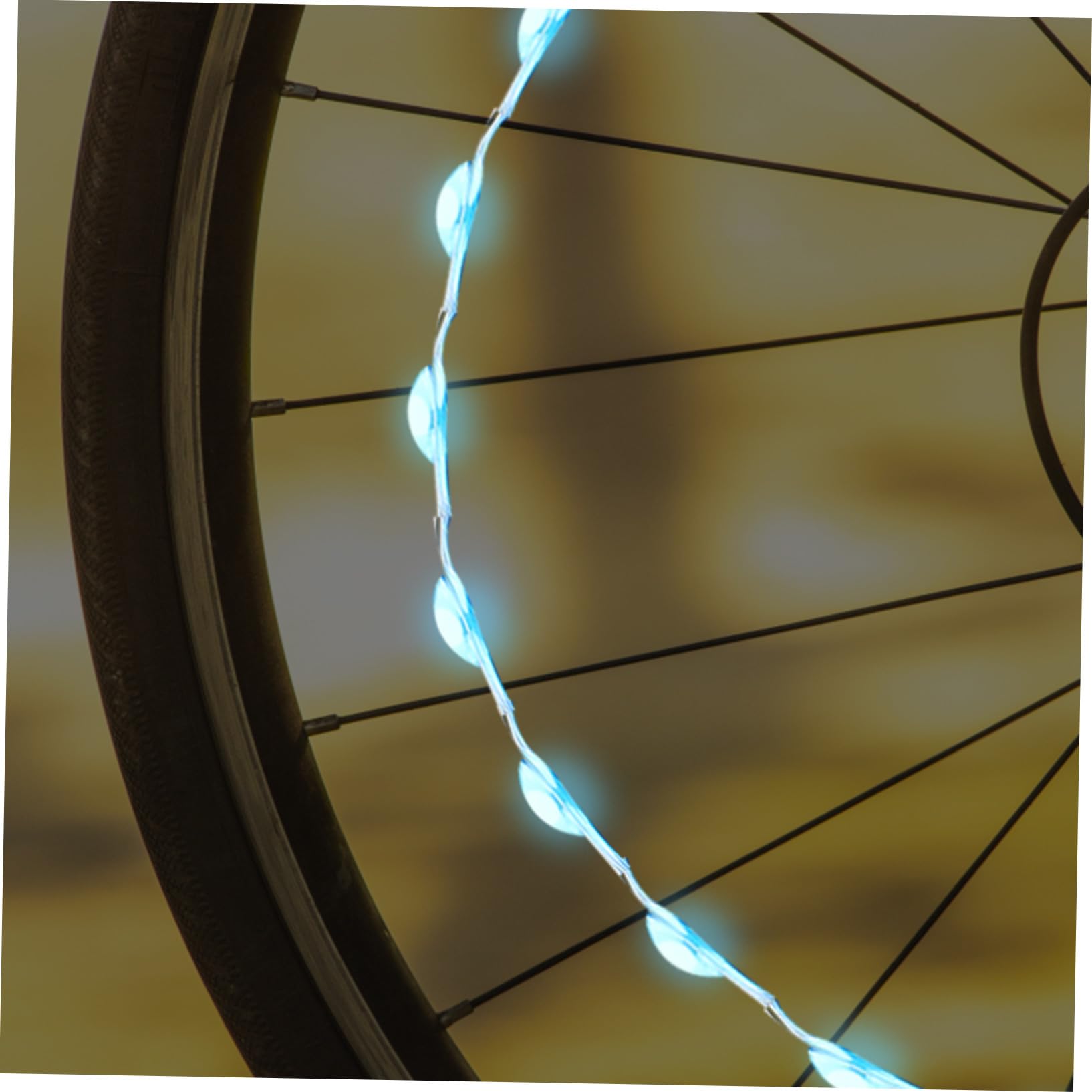 INOOMP 2ensembles Lumière De Roue De Vélo LED Étanche Accessoire De Vélo RGB Lampes Décoratives Rechargeables pour Sécurité pour Adultes