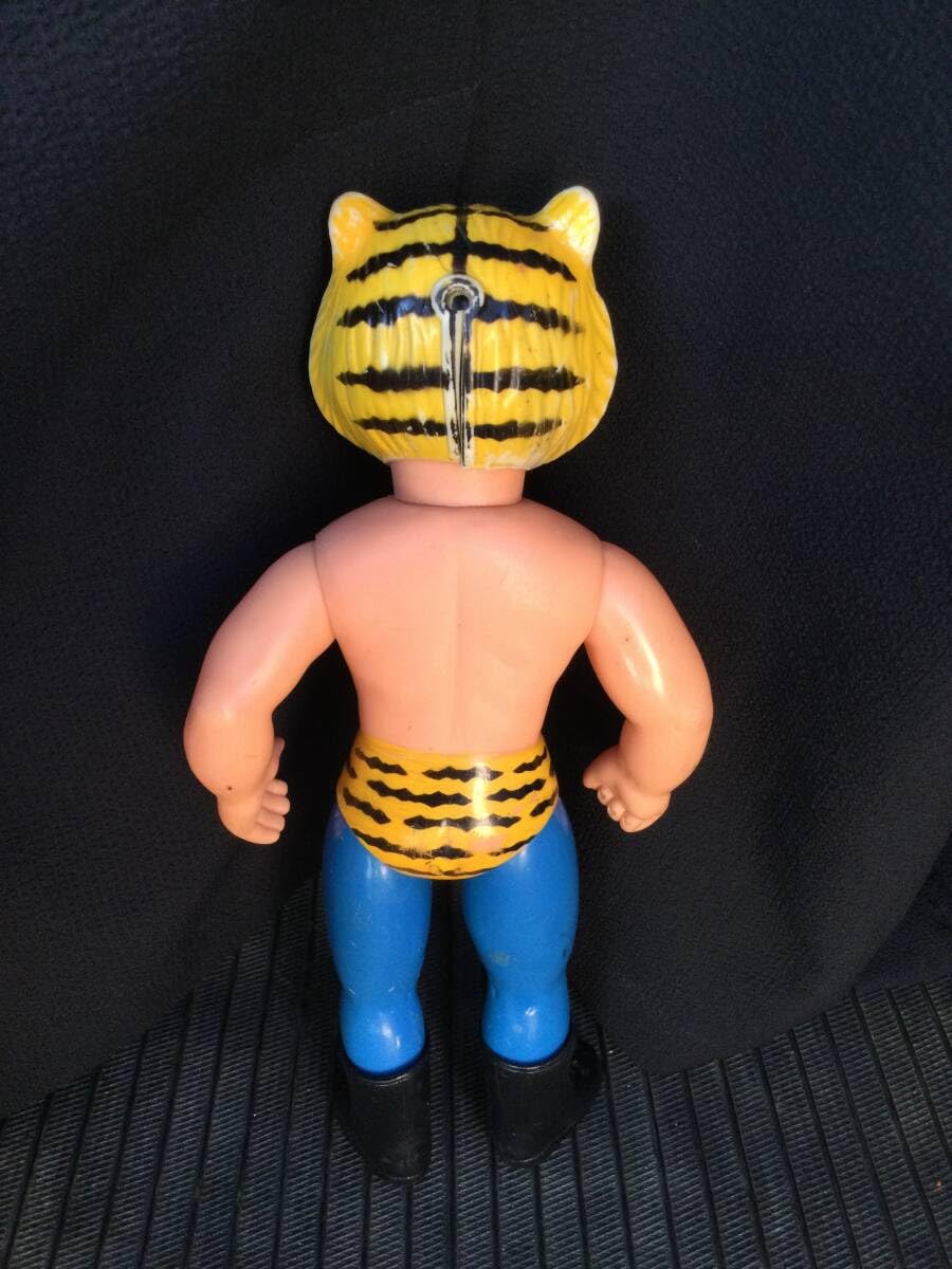 Amazon.co.jp: 当時物 中嶋製作所 ソフビ人形 面付き タイガーマスク