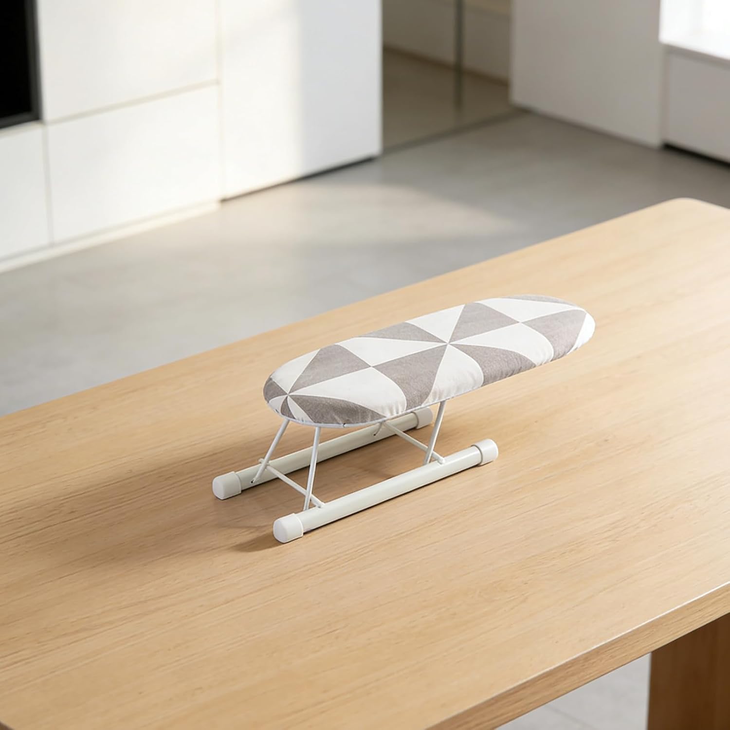 10.2-inch mini Ironing Board, Portable and Foldable Small Ironing Board, with a Cover, Suitable for Ironing Collars, Cuffs, Shoulders, and Corners (Black and white squares)