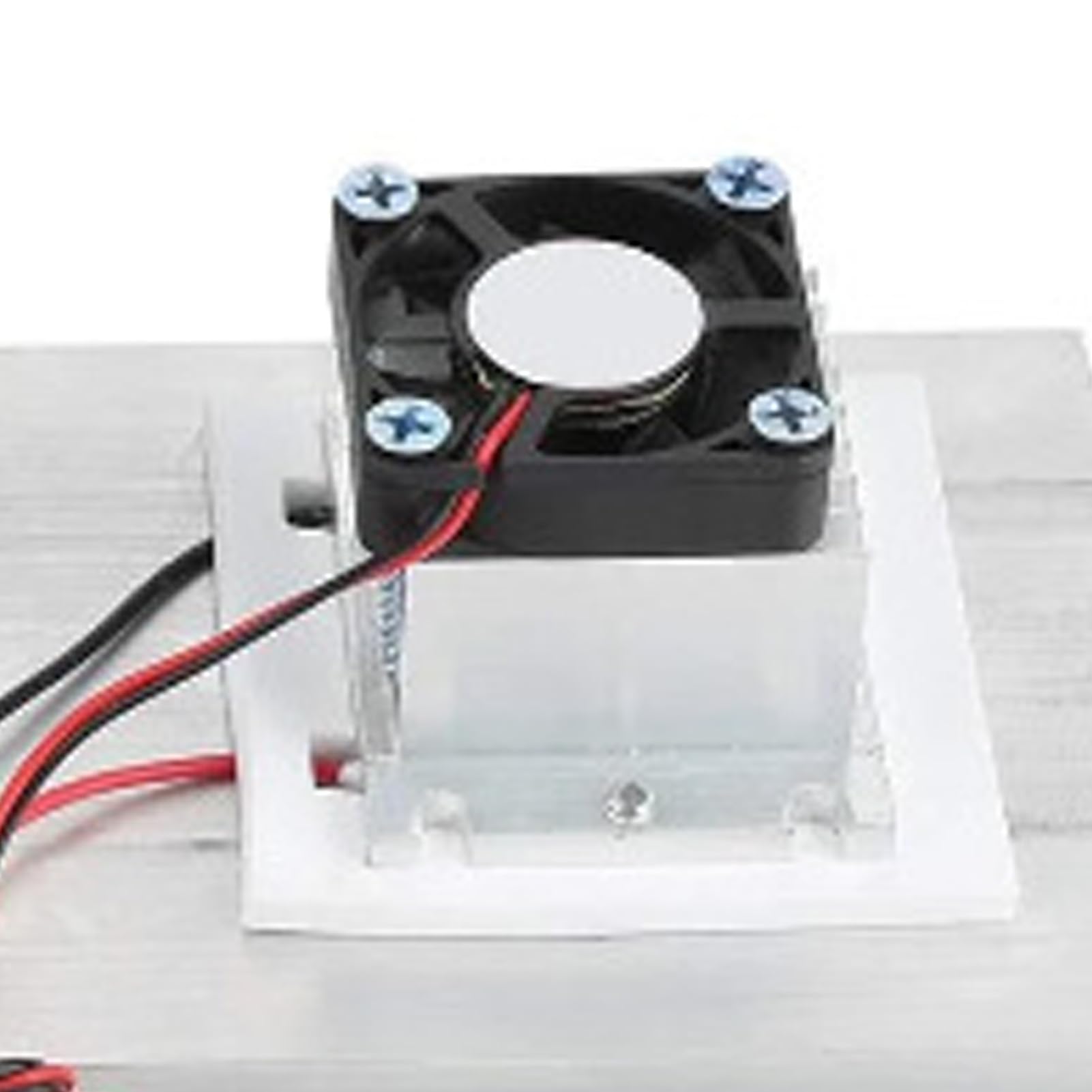 Kit doppio di raffreddamento Modulo di raffreddamento per refrigerazione a semiconduttore ad alte prestazioni con design a doppia ventola per mini condizionatori e piccoli