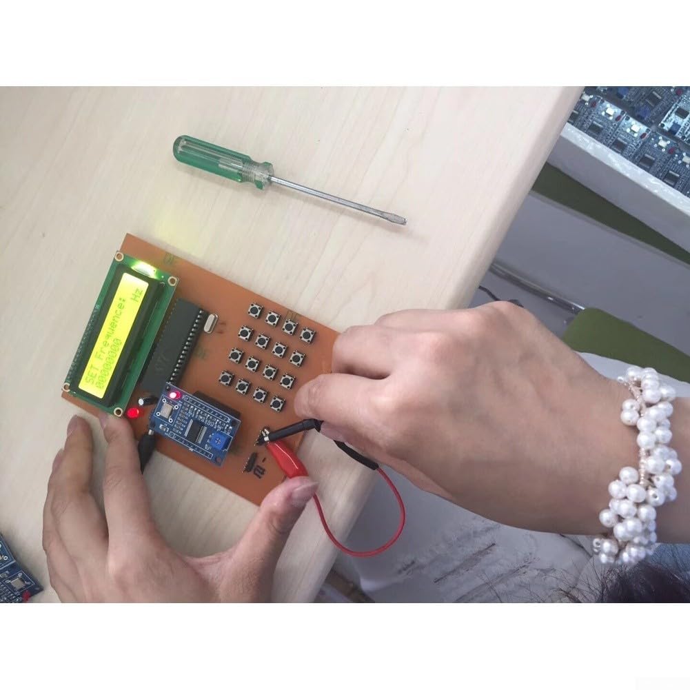 AD9851 DDS Signal Generator für 0-70MHz mit Sinus- und Rechteckwelle, 180MHz Takt, einstellbarer Tastgrad, für Elektronik Tests und Messungen