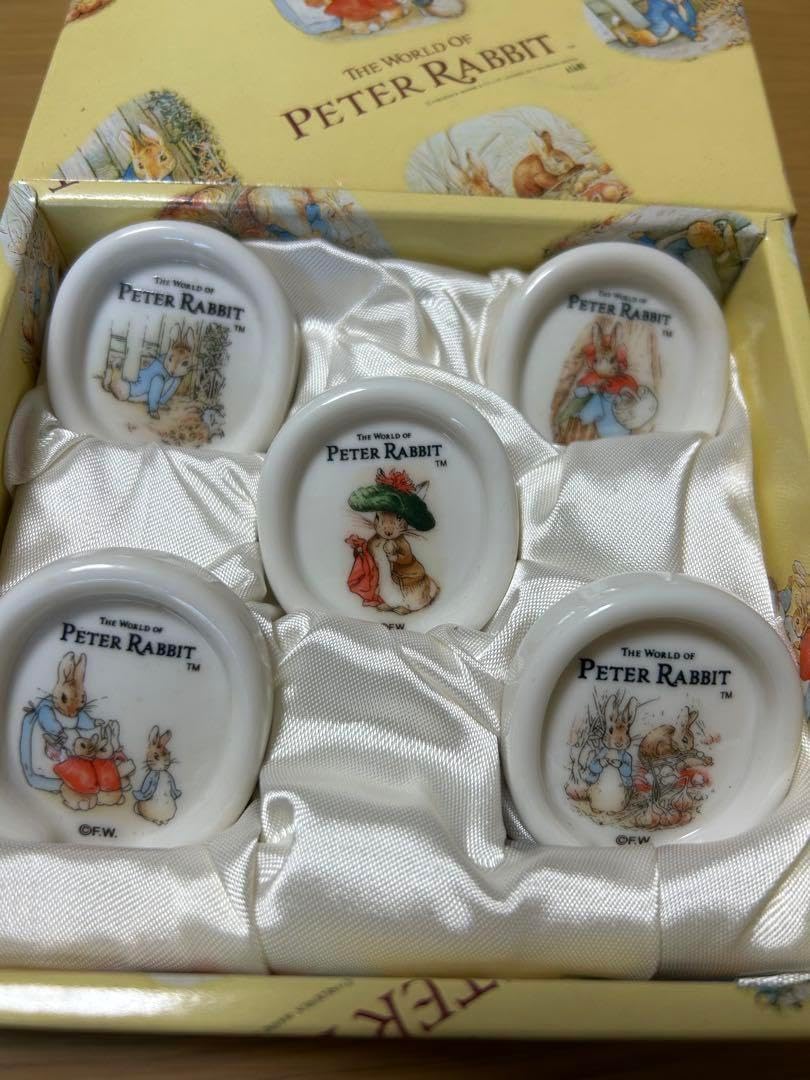 【新品】ピーターラビット　陶器製箸置き5個セット ピーターラビット 陶器製箸置き 5個セット ピーターラビット