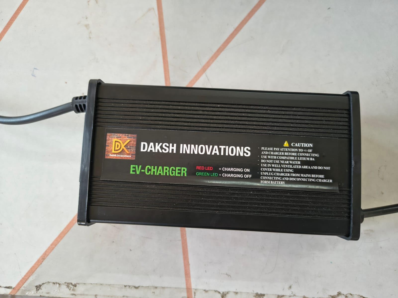 Charger for AMPHERE SCOOTY 66.8 V /7.5 AMP/Round 3 PIN Connector XLR-image-27
