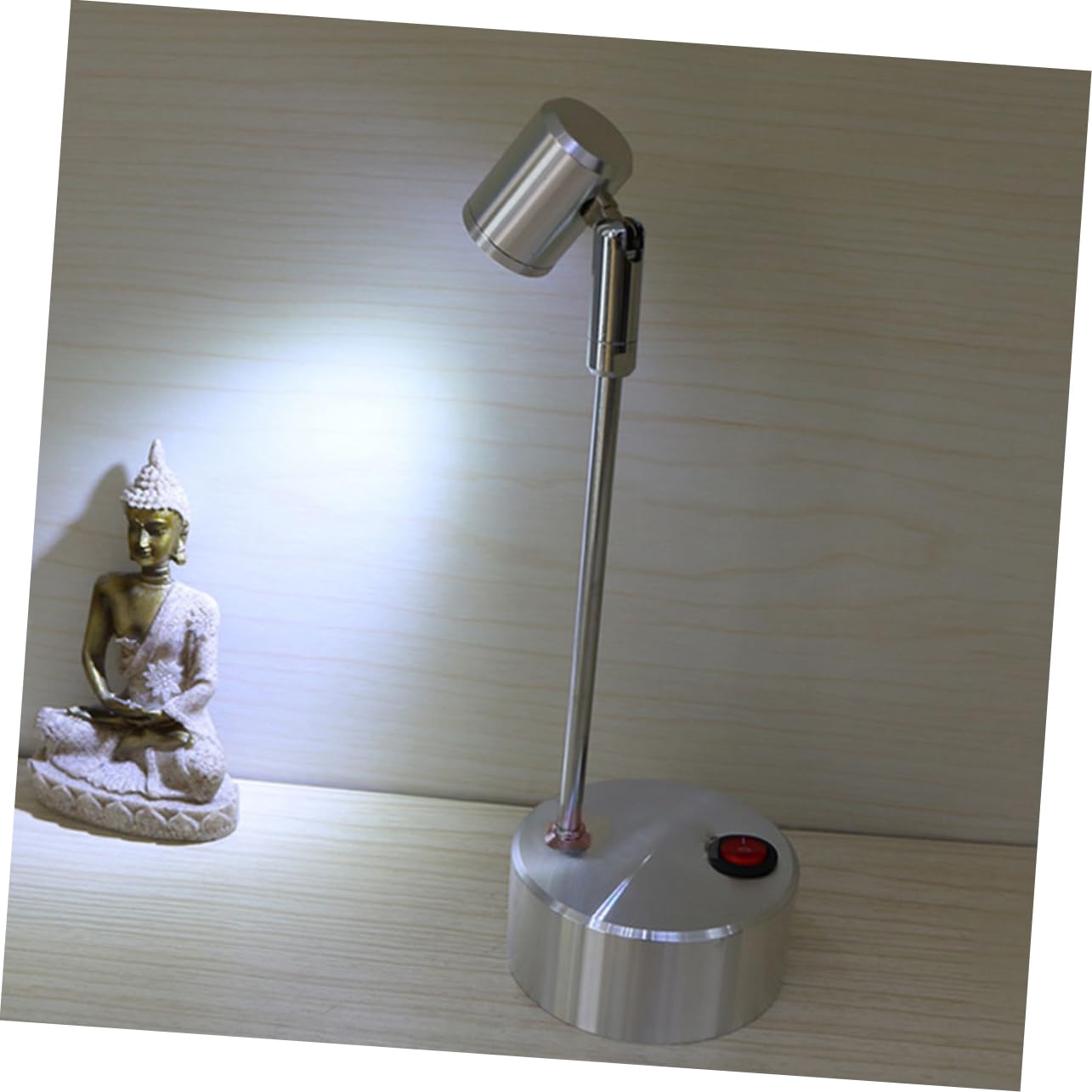 HOLIDYOYO LED Spotlight for Indoor Use Battery Powered Accent Lighting with Off Button Long for Showcases Living Rooms Kitchens and Bedrooms