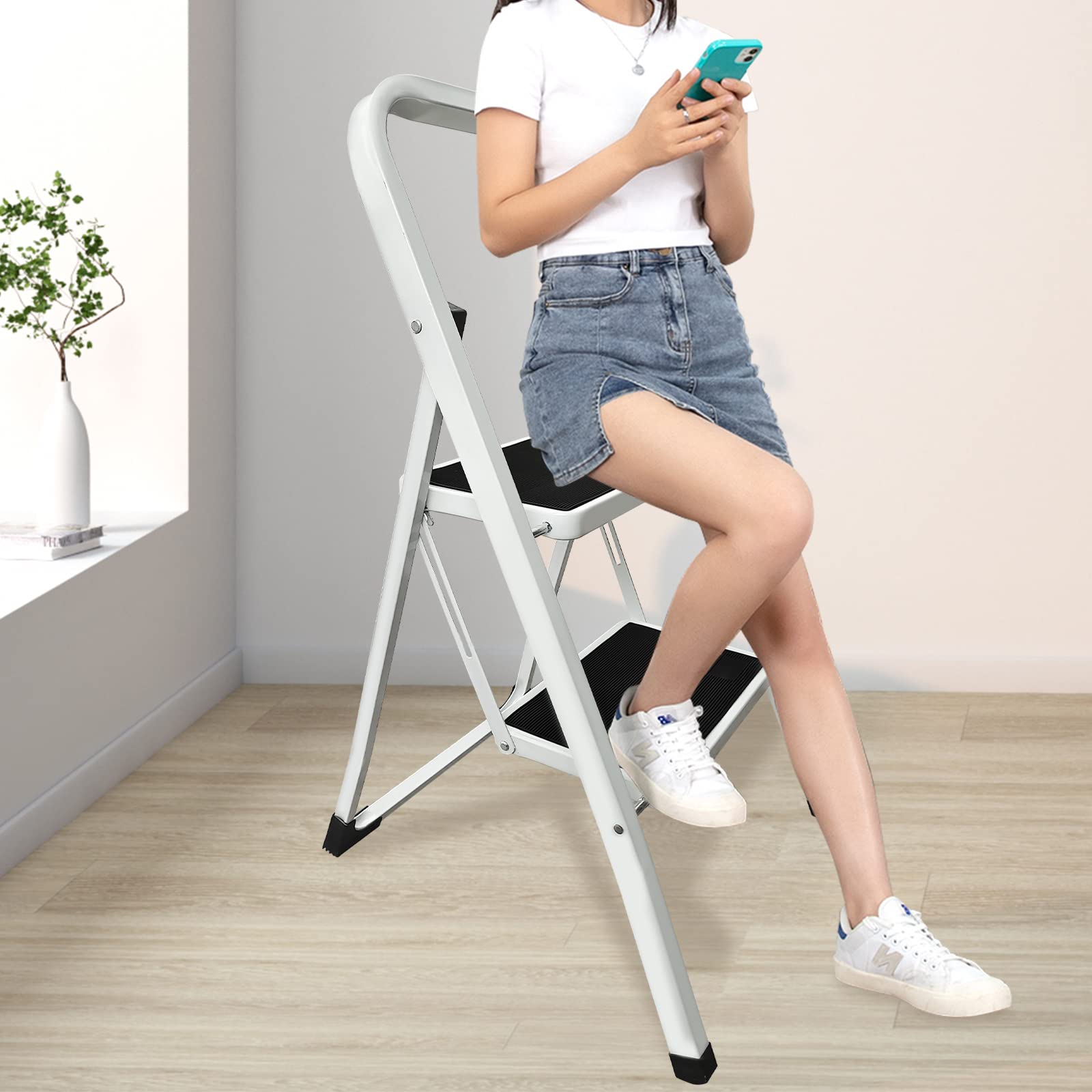 Escalera 2 Peldaños con Patas de Goma Antideslizantes y Pedal Ancho, MAX 150 kg, Peldaños para Cocinas, Casa, Exteriores, Adultos