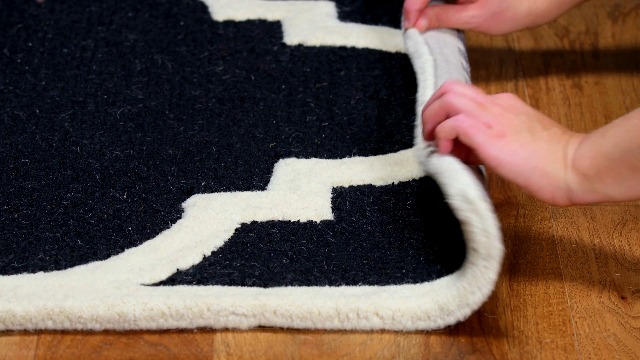 Tapis de salon contemporain en laine - Noir & Ivoire - 91 x 152 cm