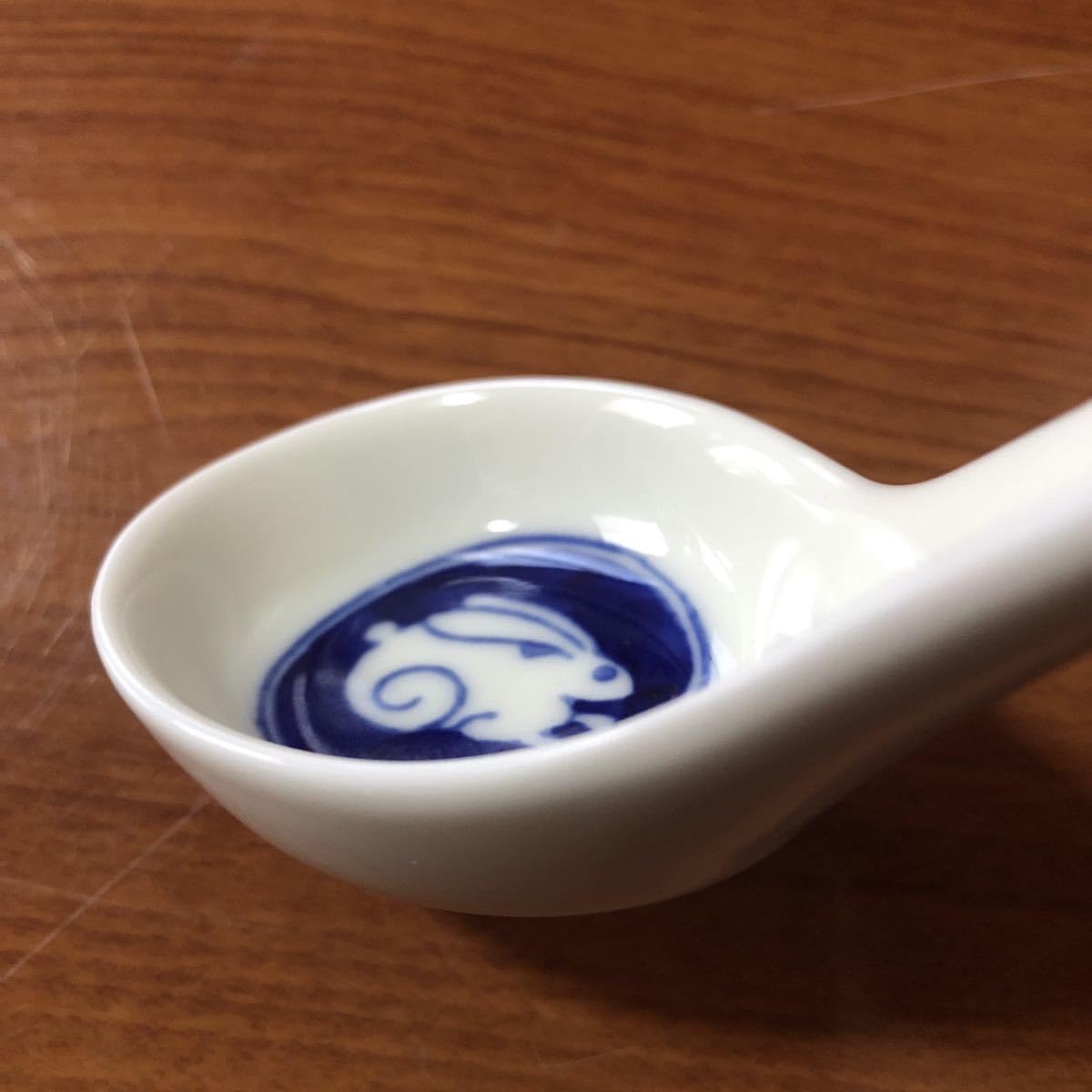 深川製磁 月見うさぎ レンゲ 有田焼 兎 染付　5個セット Amazon.co.jp: 深川製磁 うさぎ れんげ レンゲ スプーン 月見
