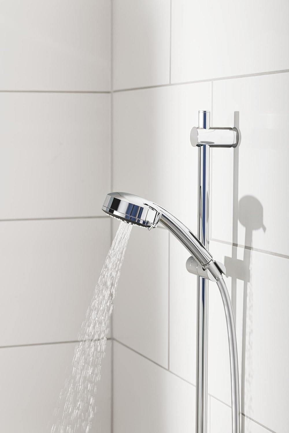 GROHE Vitalio Comfort 100 - Hand Shower - 4 Spray Options - Anti-Limescale System - 9.5 l/min Flow Limiter - Universal Mounting System - Water Saving - Chrome - 26094000