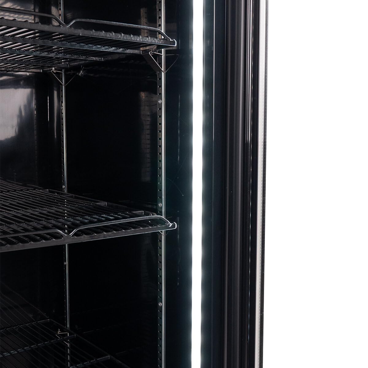 GastroHero Getränkekühlschrank Eco 630 630L Glastür Innenbeleuchtung schwarz Gastronomiebedarf