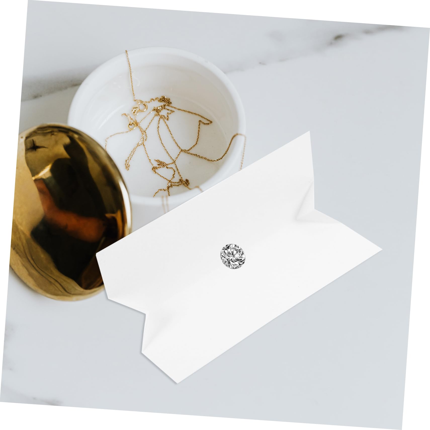 Amazon.co.jp: VILLCASE 5個宝用紙トレイ ダイヤモンドカラーカード 宝グレーディングツール 紙製折りたたみ式カラーチャート  宝鑑別 比較用背景 : ファッション