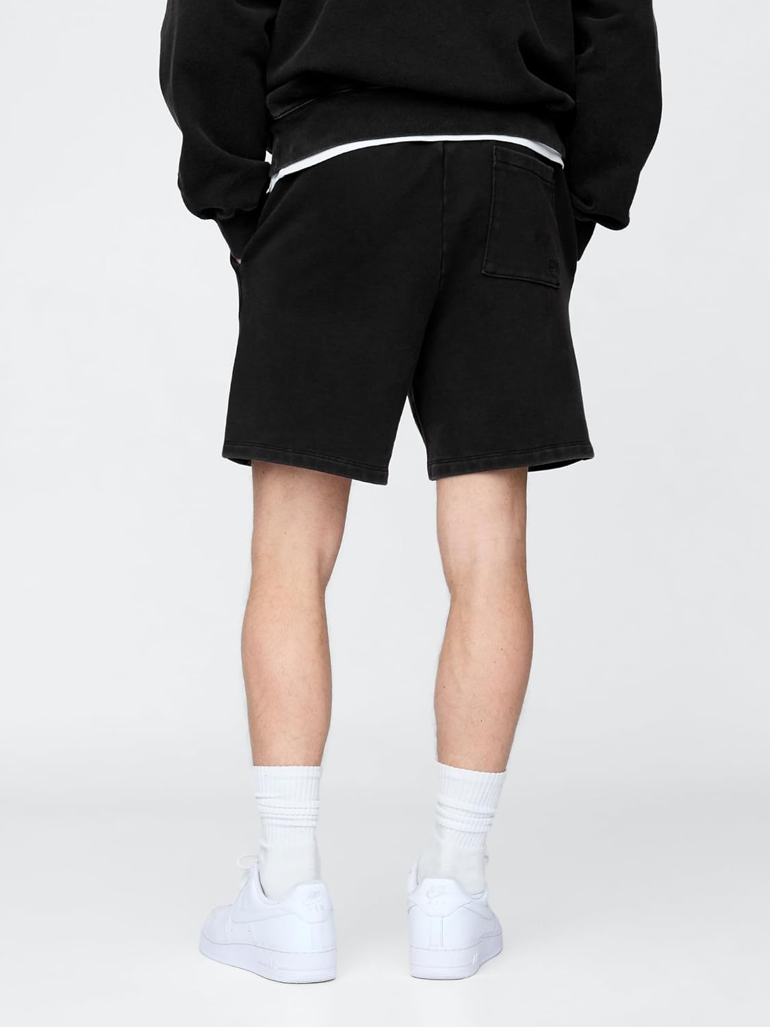 GAP Men's x NBA Fleece Pull-On Athletic Shorts - Image 4