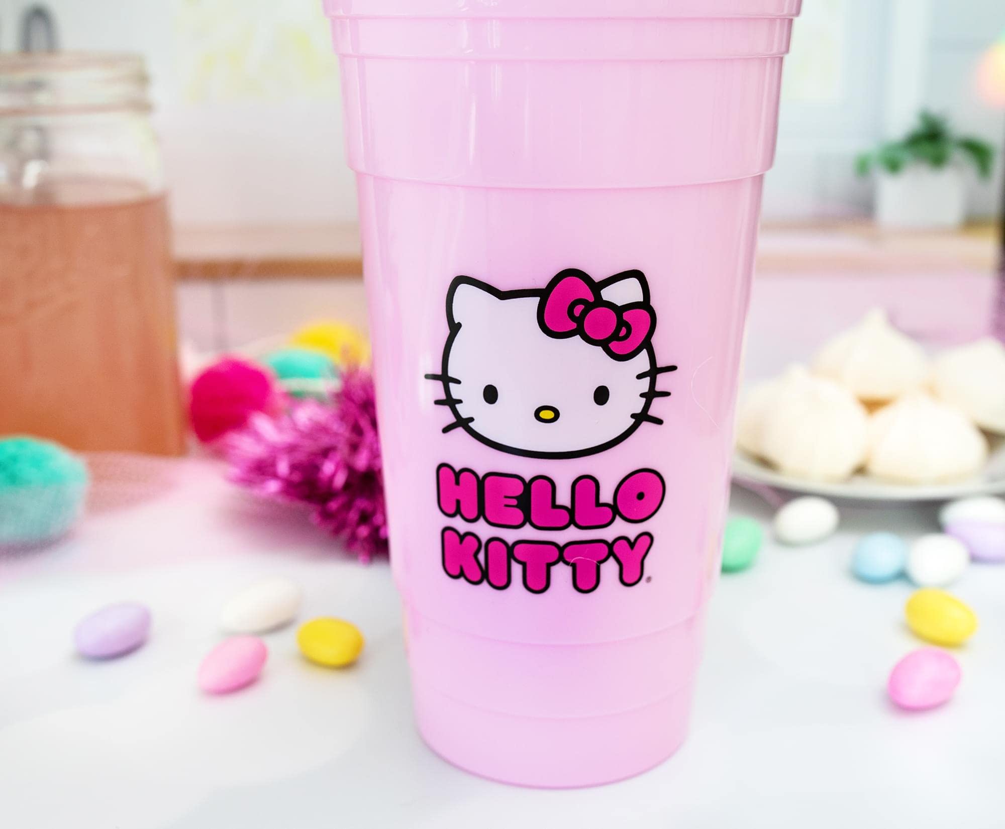 Silver Buffalo Sanrio Hello Kitty Pink Plastic Travel Tumbler With Lid and Straw | 32-Ounce Tall Carnival Cold Cup For Drinks, Beverages - Image 5