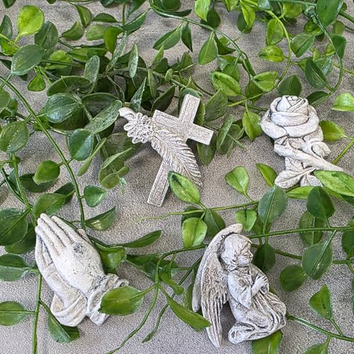 Logbuch-Verlag Kleiner Grabstein „In Liebe“ mit Rosenmotiv – Grabdeko 9,5 x 6 x 4 cm aus Polyresin