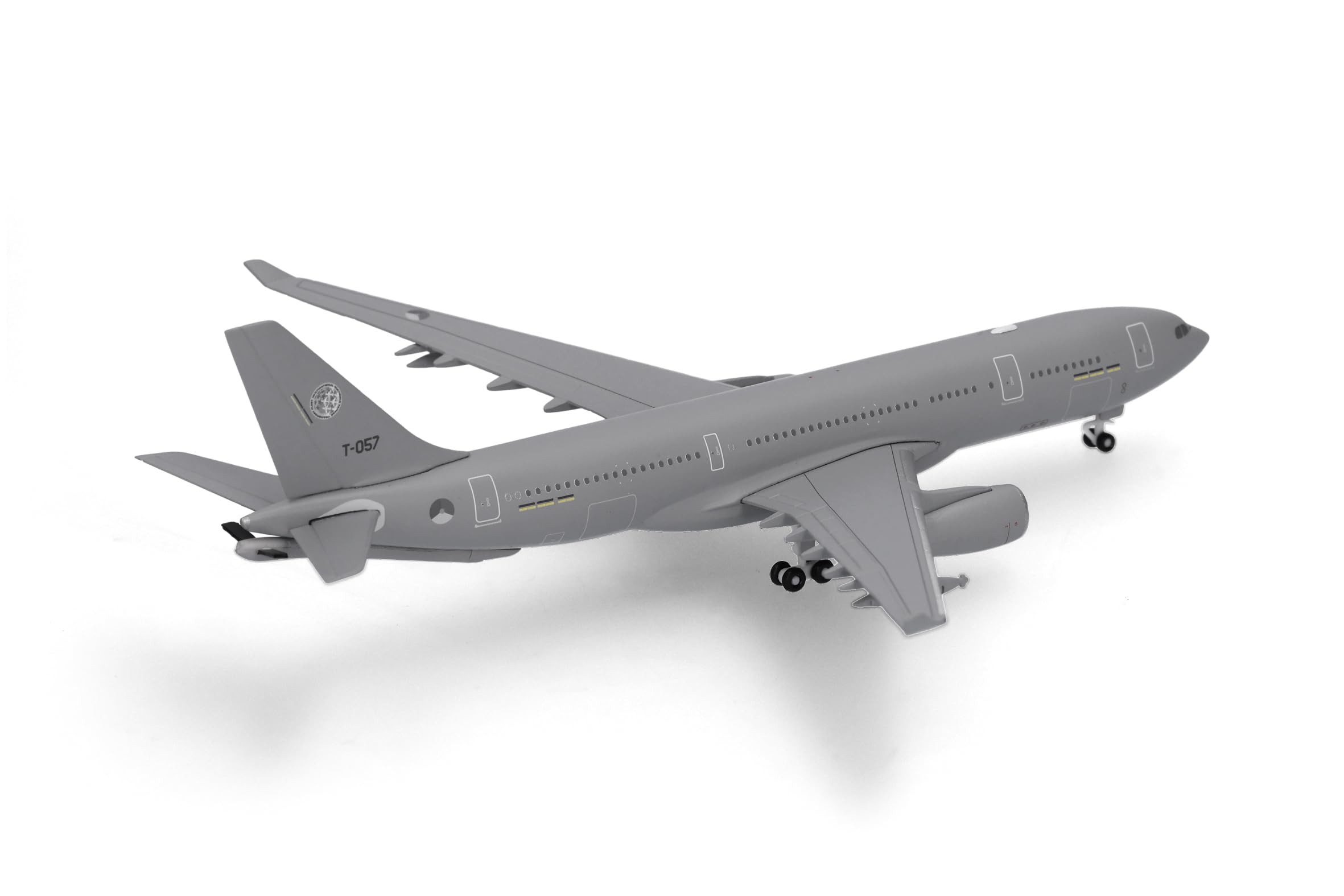 Herpa model samolotu NATO Multinational Multirole Tanker Unit (MMU) Airbus A330 MRTT, Eindhoven Air Base, miniatura w skali 1:500, model kolekcjonerski, bez podstawki, metal