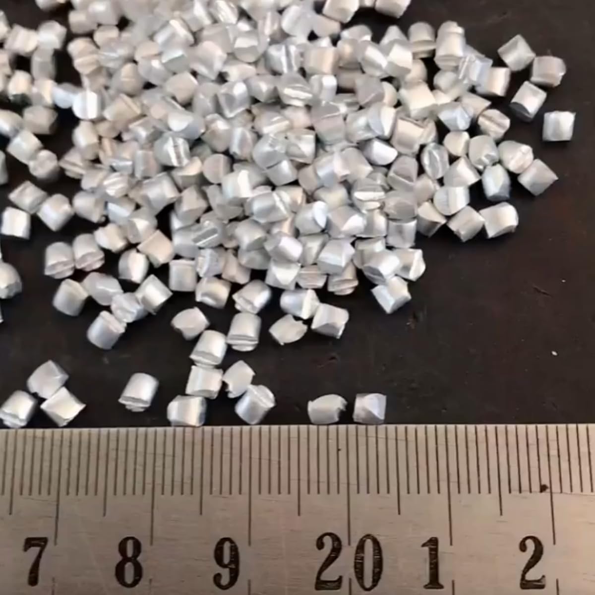 Granulki aluminiowe 5N (Al ≥ 99,999%) - Małe bloki aluminiowe o średnicy 3 mm do badań naukowych i powlekania przez odparowanie(1000 Grams)
