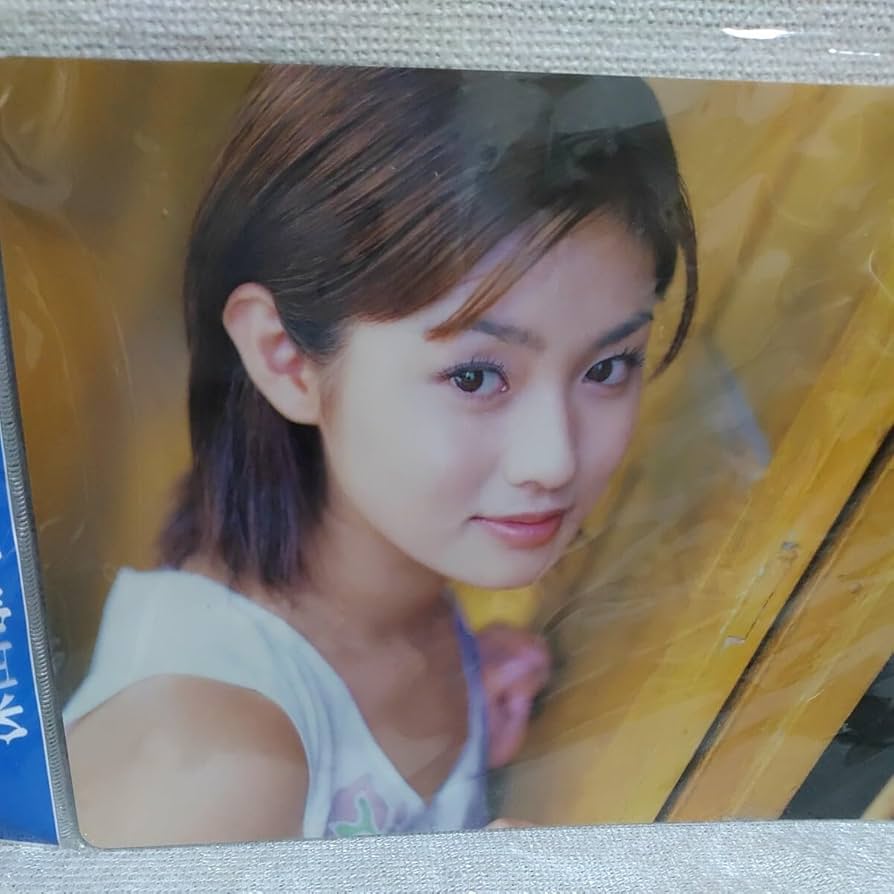 深田恭子さんデビュー当時　他90年代サイン色紙など約56枚（バラ売り無し） 深田恭子さんデビュー当時 他90年代サイン色紙など約56枚（バラ売り