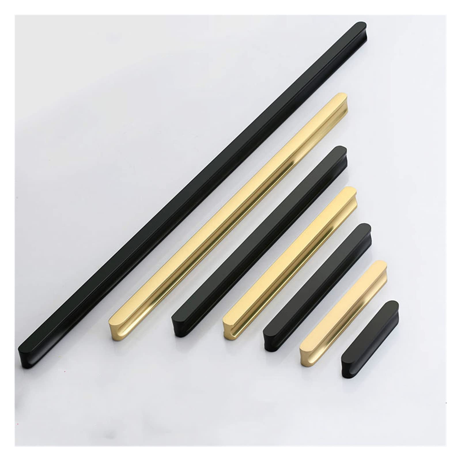 Poignée de garde-robe dorée pour remplacer et moderniser vos boutons de meuble