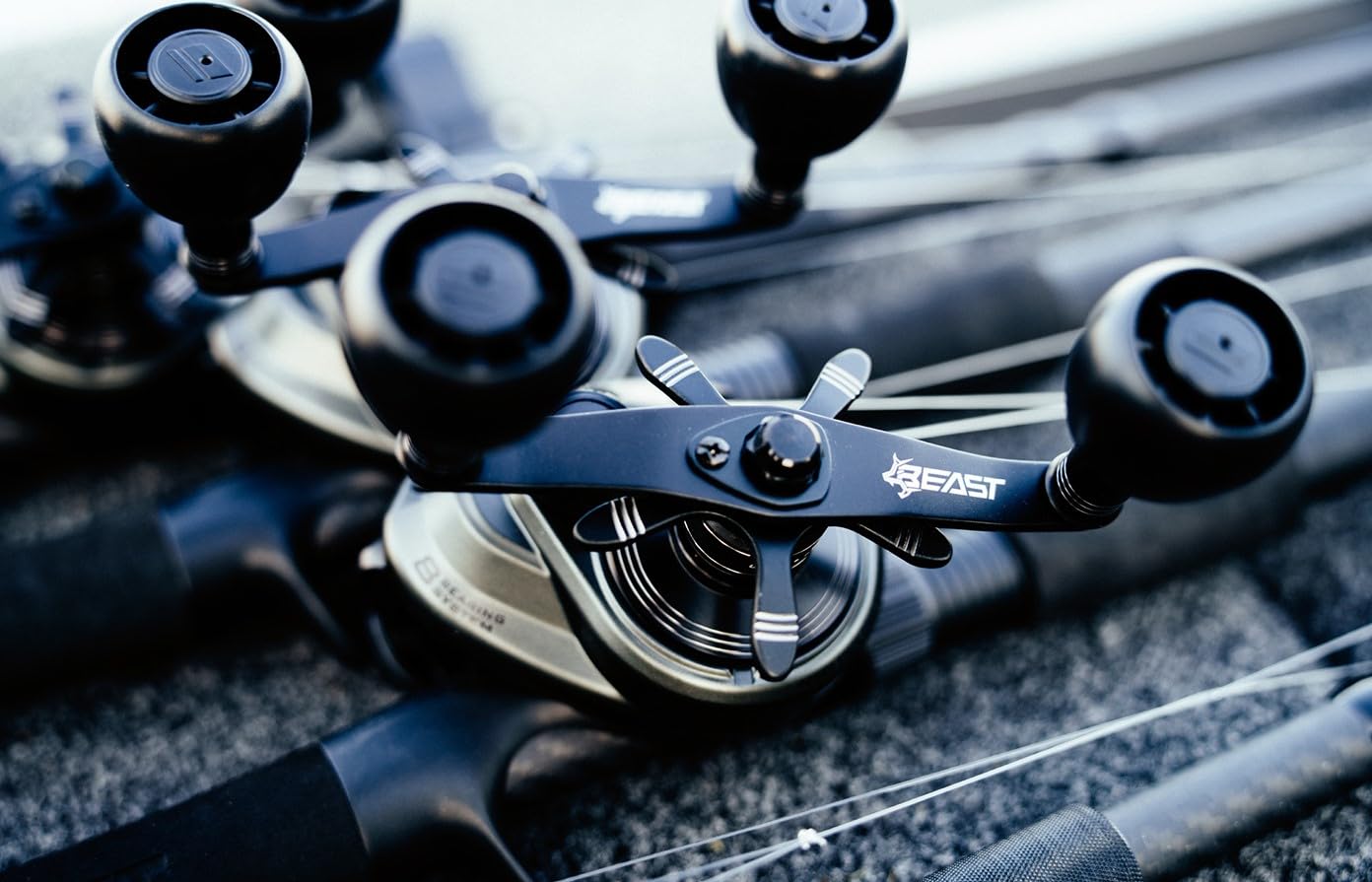 Abu Garcia Beast Low Profile Mulinello da casting | Mulinello da pesca per predatori in acqua dolce e salata | Rapporto di trasmissione 7,3:1 | Freno Power Stack in carbonio | Opzioni multiple