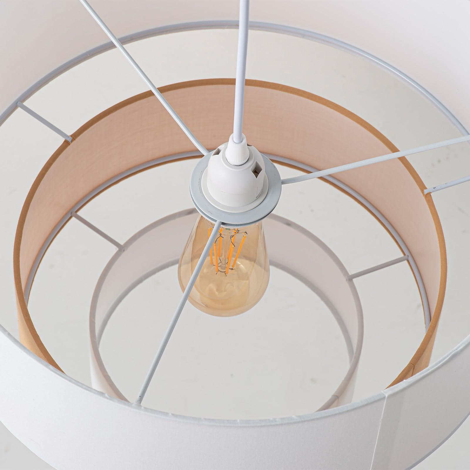 Alpinaluz Lámpara Colgante Textil Blanco y Beige de Tres Niveles Ø38 cm – Pantalla de Tela con Estructura de Acero, Casquillo E27, Iluminación Decorativa Moderna para Salón, Dormitorio, Comedor
