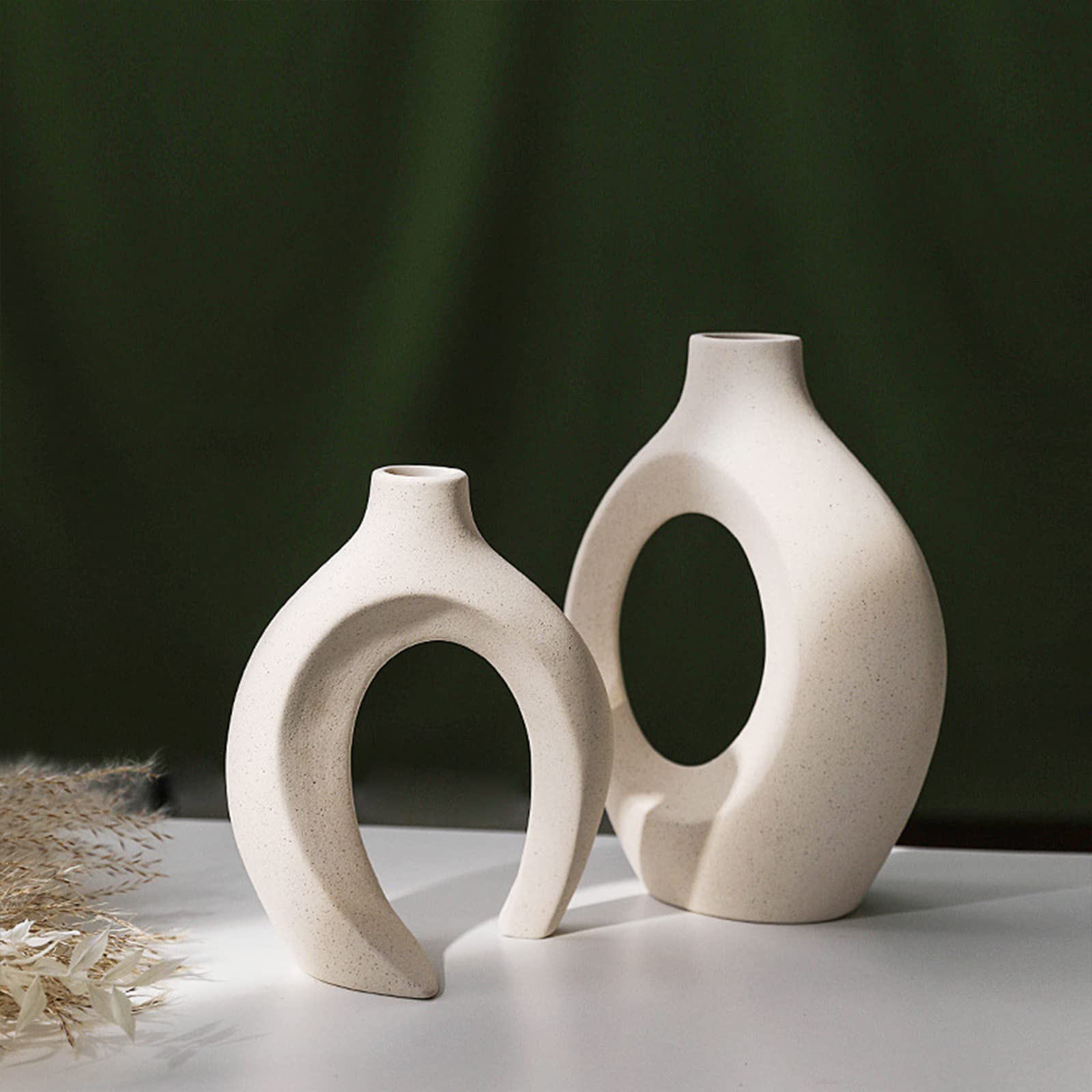 Keramik Vase Set, 2 Moderne weiße Keramik Vasen, Keramik Donut Vasen, Keramik Vase Blumenarrangement, Hochzeit Tisch, Party, Wohnzimmer, Büro, Schlafzimmer, Housewarming Geschenk
