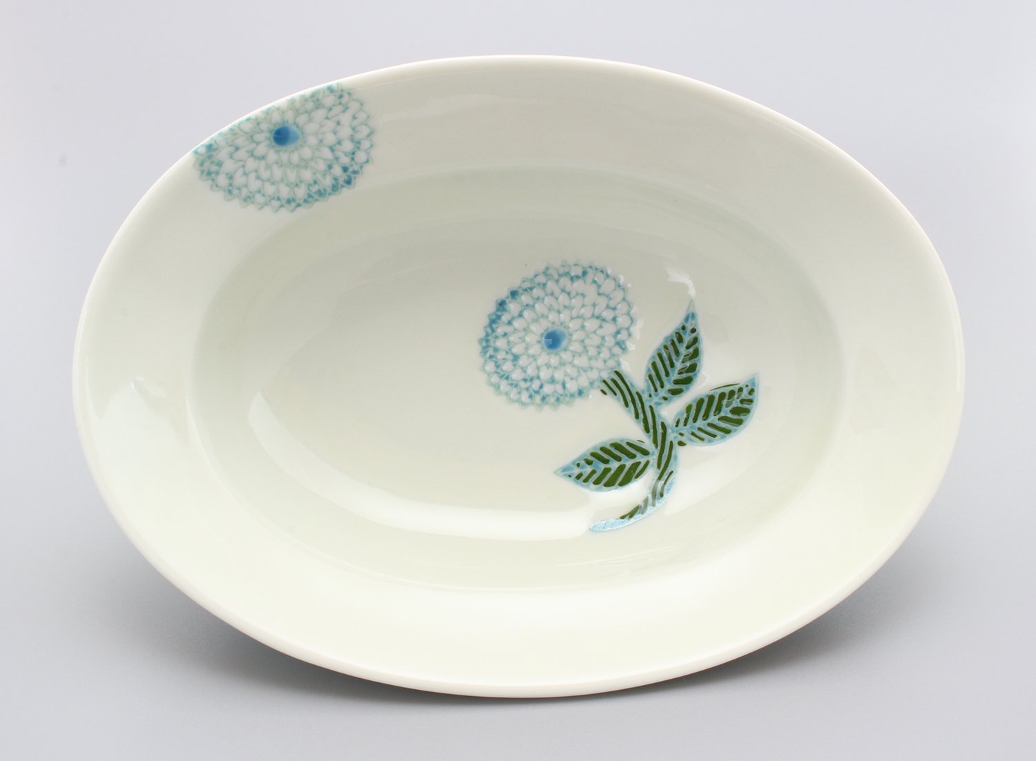 Amazon｜波佐見焼 勲山窯 色彩ダリア 楕円鉢 (小) 青 14-037｜飯碗