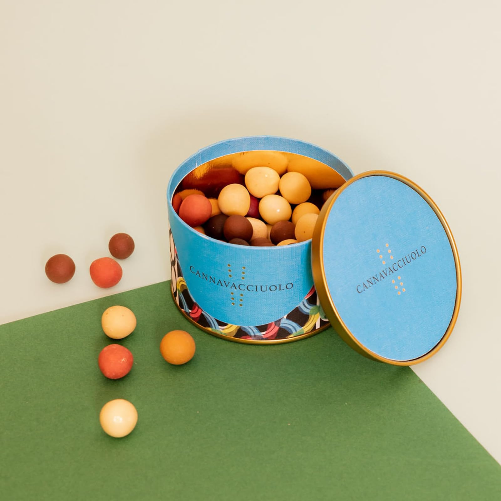 Cannavacciuolo | Dragées, praline con Nocciole Ricoperte di Cioccolato, 7 Gusti Diversi, Elegante Scatola Regalo perfetta per un dolce pensiero alle persone care, 210g