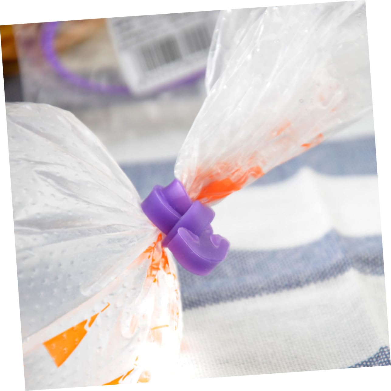 UPKOCH Kit De Décoration De Gâteaux 3 Ensembles De Douilles pour Fondant Crème Poche À Douille Bande De Fermeture en Caoutchouc pour Un Changement Facile des Embouts 48 ​​pièces X 3