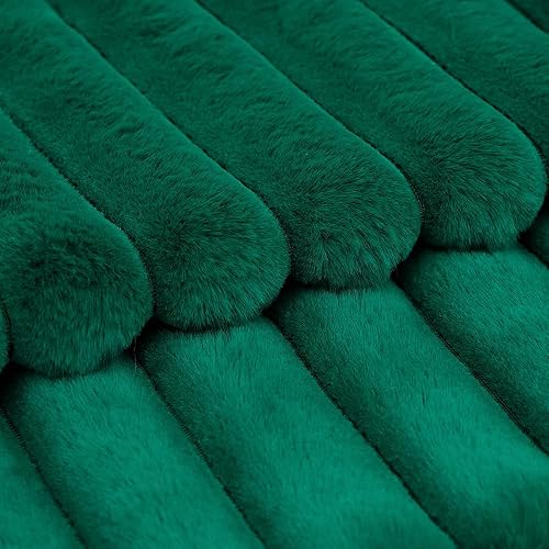 Miniatura 4 de MADIZZ Juego de 2 fundas de cojín decorativas de felpa de lana sintética de 12 x 12 pulgadas, funda de cojín decorativa suave a rayas verdes para