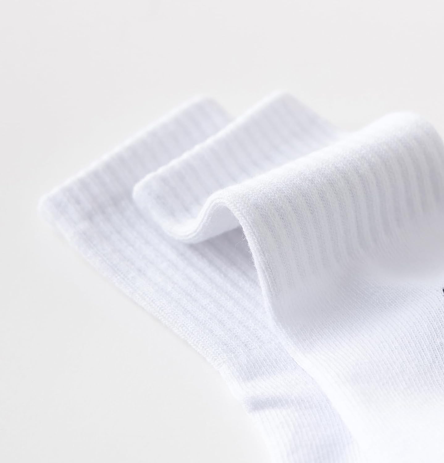 CHUNG Kids Crew Socks Cotton Boys Girls School Sox 8/10 Pack Athletic Basic Autumn Casual Sports