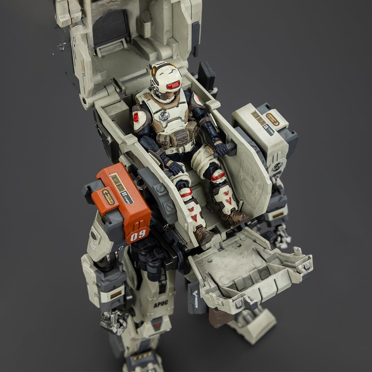 JOYTOY 1/25 Action Figure Dark Source - APOC Series Bedrock Albus Standard Combat Type Mech +UNSC Medic Levi - Collectible Model Birthday Gifts 15age+ （Requires Assembly）