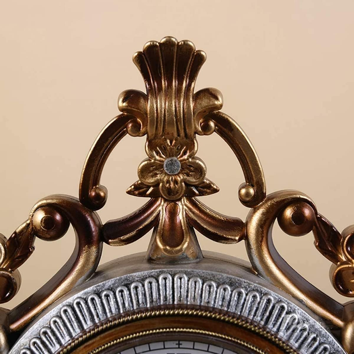 qiuqiu Vintage Silent Mantel Clock, Polyresin, Battery Operated, Silent, Shelf Table Clock for Living Room Bedroom Decoration