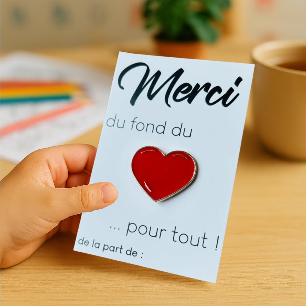 Pin's Merci Coeur Emaillé Rouge avec Carte Message et Pochette Cartonnée – Cadeau Remerciement Maîtresse, ATSEM, Nounou – Fin d'Année Scolaire Ecole Original