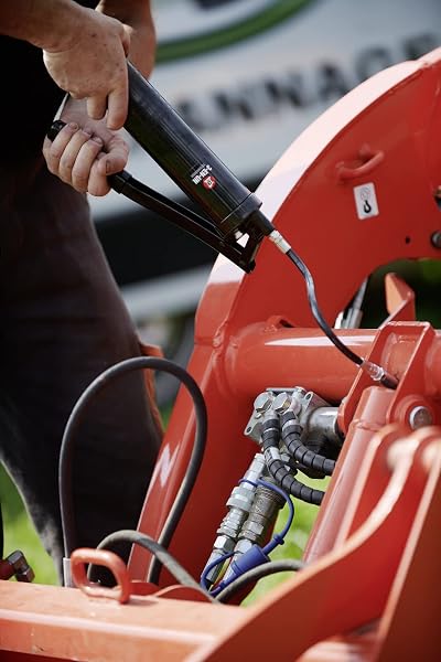 3-EN-UN Technique • Graisse Universelle au Lithium • Cartouche • Forte adhérence • Résite à l'eau et à la chaleur • Utilisation entre -20°C et +140°C • Adaptée pour une pompe à graisse • 400 G - 4