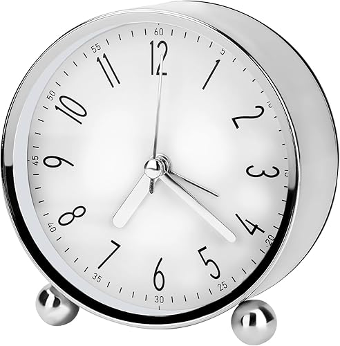 Welltop Reloj despertador analógico, reloj redondo pequeño súper silencioso de 4 pulgadas con números arábigos sonidos de pitido, funciona con