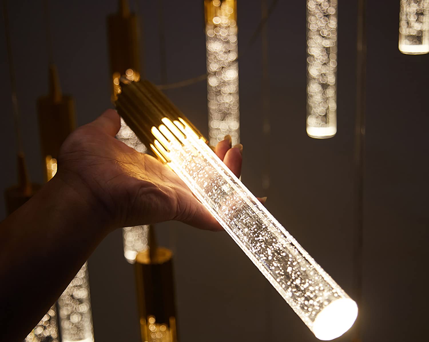 Lámpara de araña Moderna Plateada de 20 Luces Regulables - Elegante lámpara Colgante de Cristal para techos Altos, vestíbulo, Escalera, Pasillo, Villa. Longitud: 3,5 Metros (11,5 p