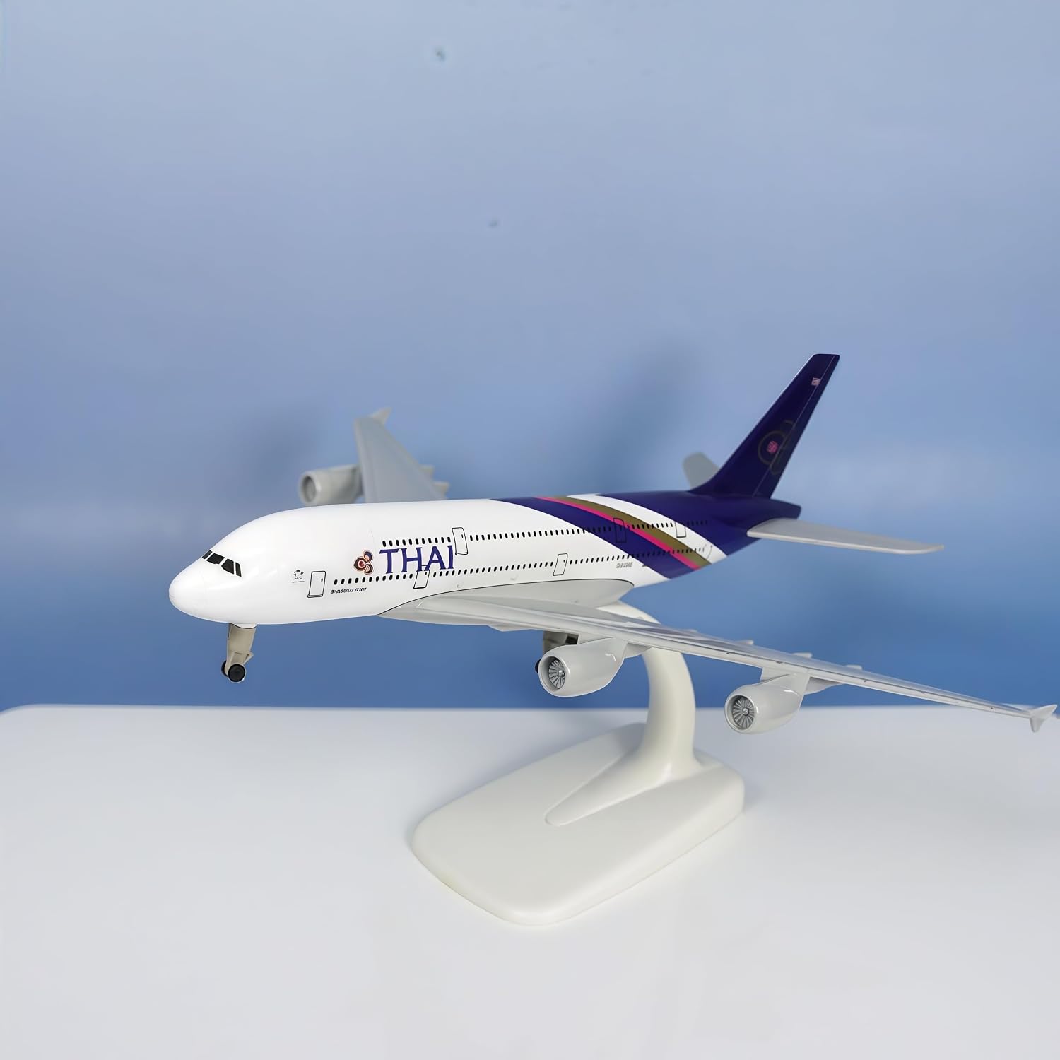 Thai Airways A380 1:300 Scale Diecast Alloy Model Aircraft for Desktop Display Collectible Aviation