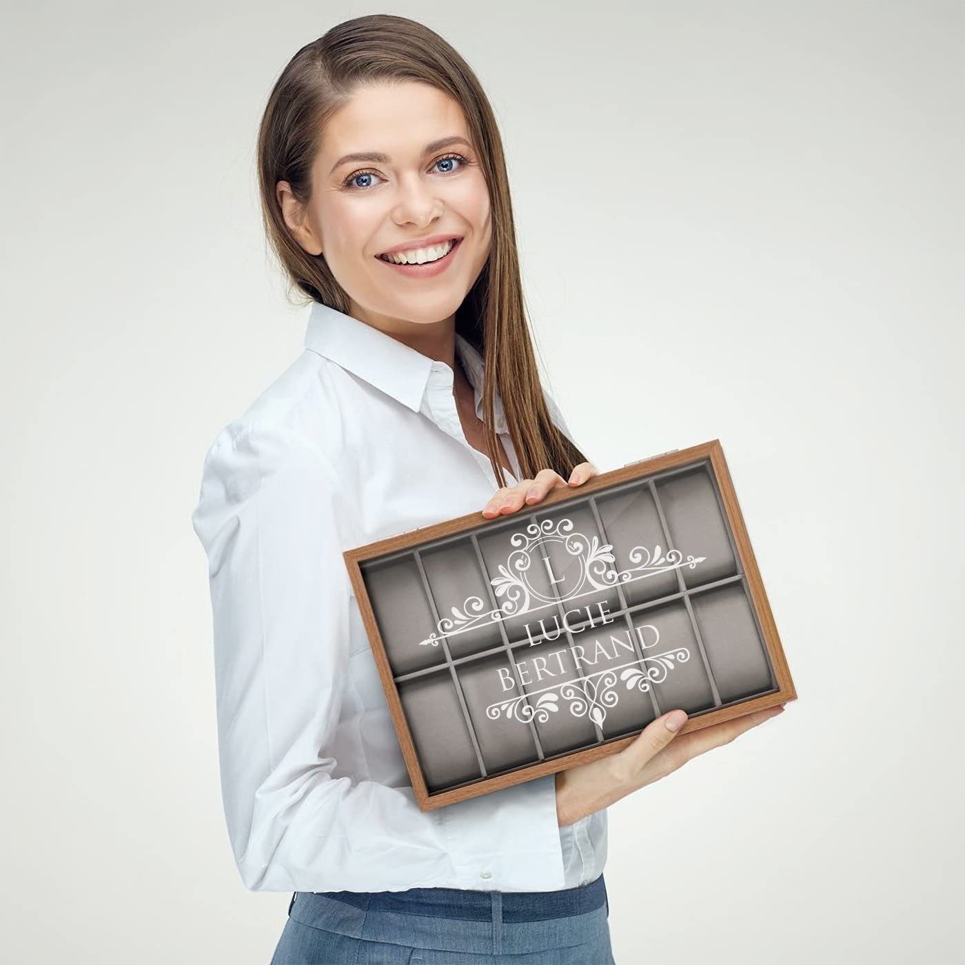 Maverton Boîte à Montres personnalisée - Coffret de rangement pour 12 montres - Couvercle avec gravure - Cadeau d’anniversaire pour chaque femme - 12 coussins amovibles - Élégant