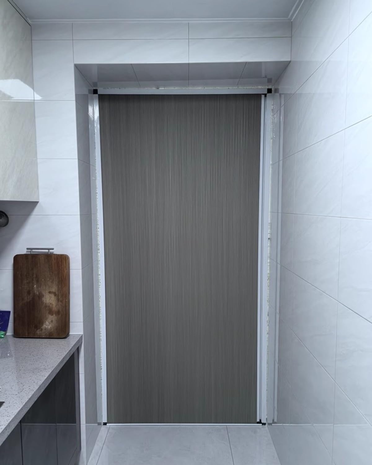 Porte accordéon rétractable pour remplacer une porte de placard de 106 cm