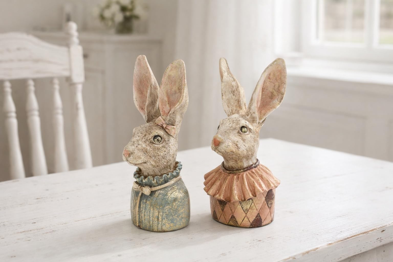 Hasenskulpturen 2 Stück als Pärchen, ca. 22 cm hoch, Hasenfiguren Klara und Karl, für Ostern, als Geschenk und zur Ganzjahresdeko