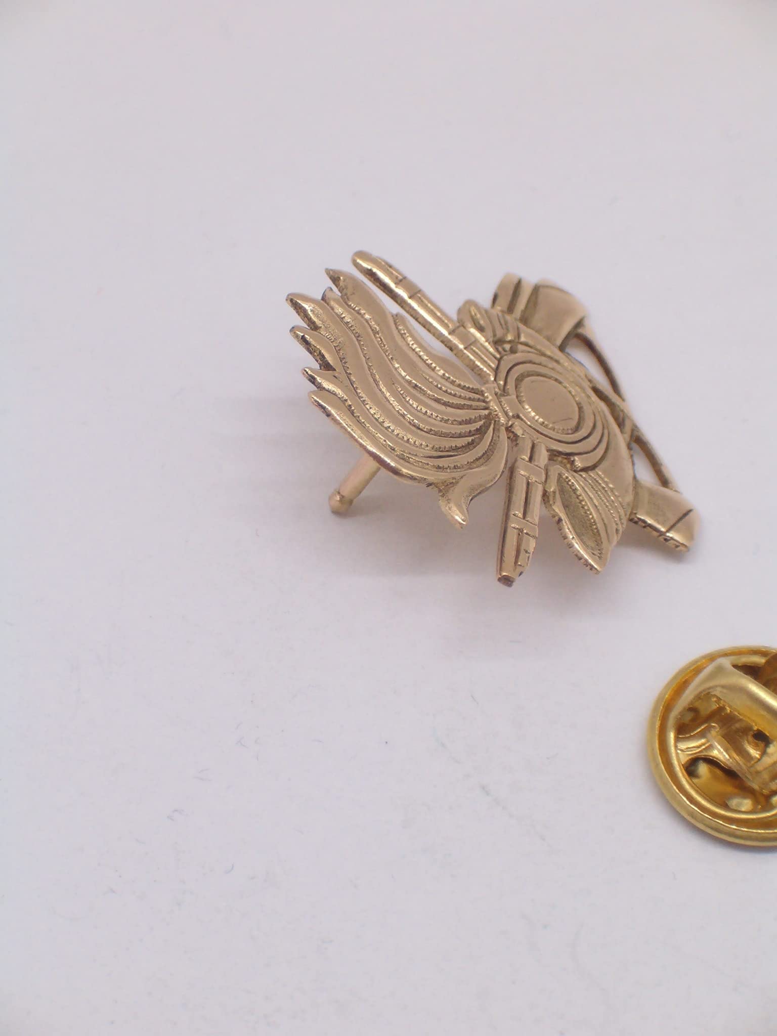 Bersaglieri - Spilla da giacca in Oro Giallo 18 Kt (750 millesimi) con il simbolo dei Bersaglieri - stemma - logo - pins - Esercito -
