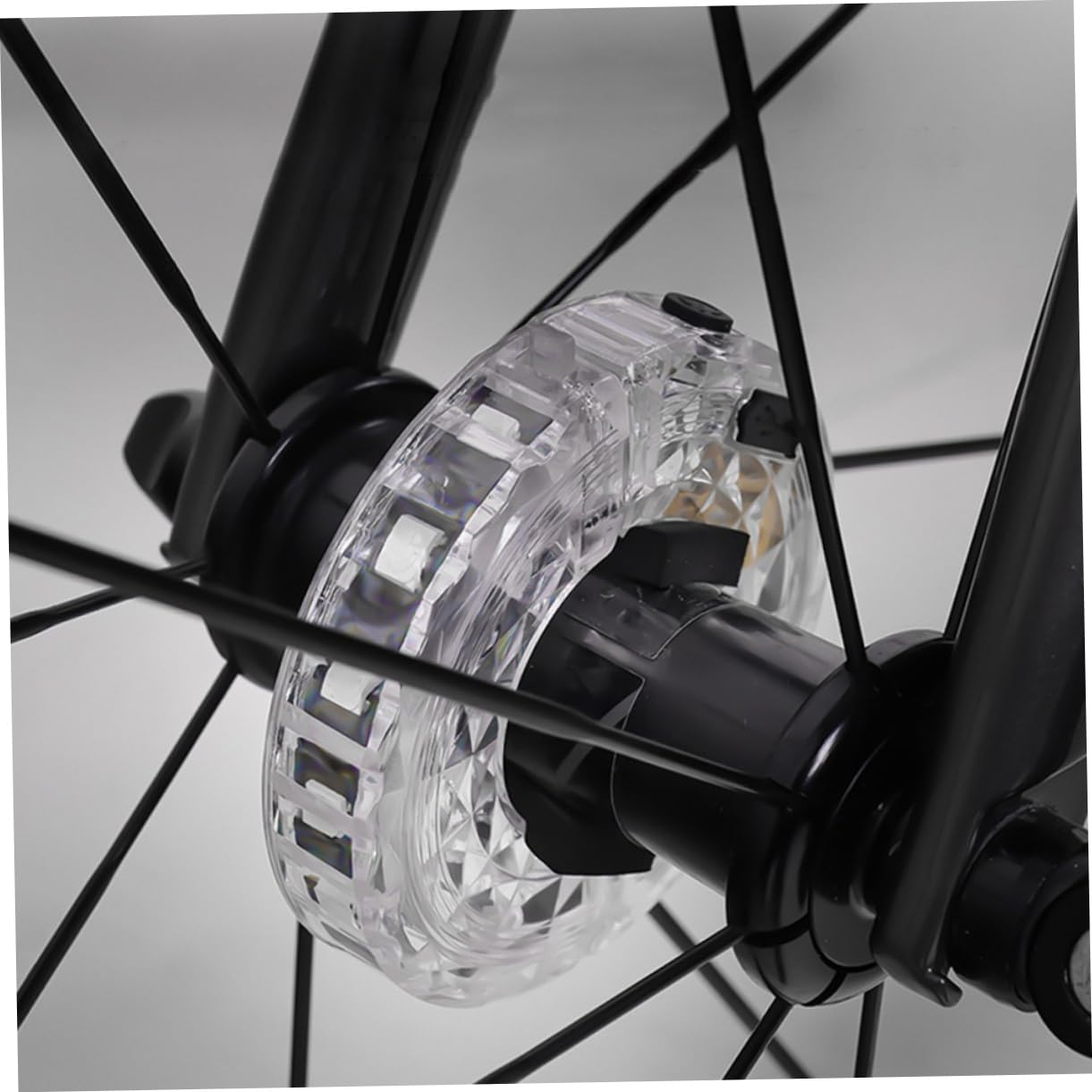 ibasenice Lumière de Roue de Vélo Décorative USB Rechargeable de Moyeu LED Étanche pour Cyclisme Installation Facile pour Amateurs de Vélo