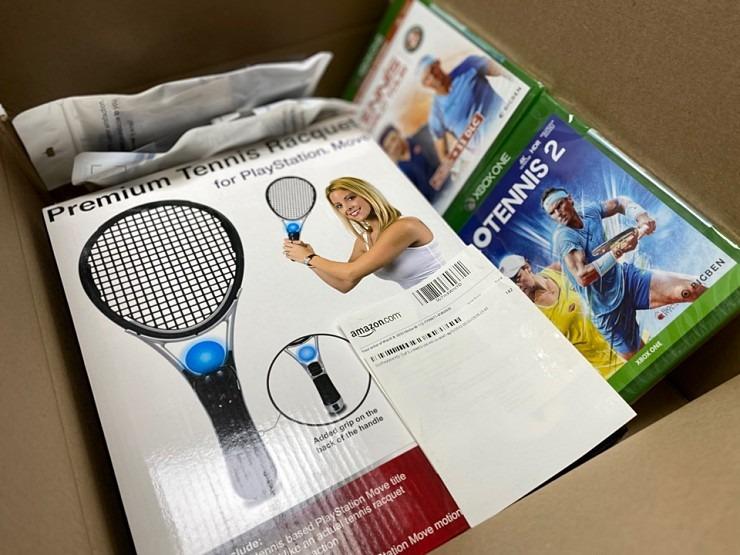 Les ciseaux mouchoir une fois que tennis world tour roland garros edition En col Les ciseaux mouchoir une fois que tennis world tour roland garros edition En col