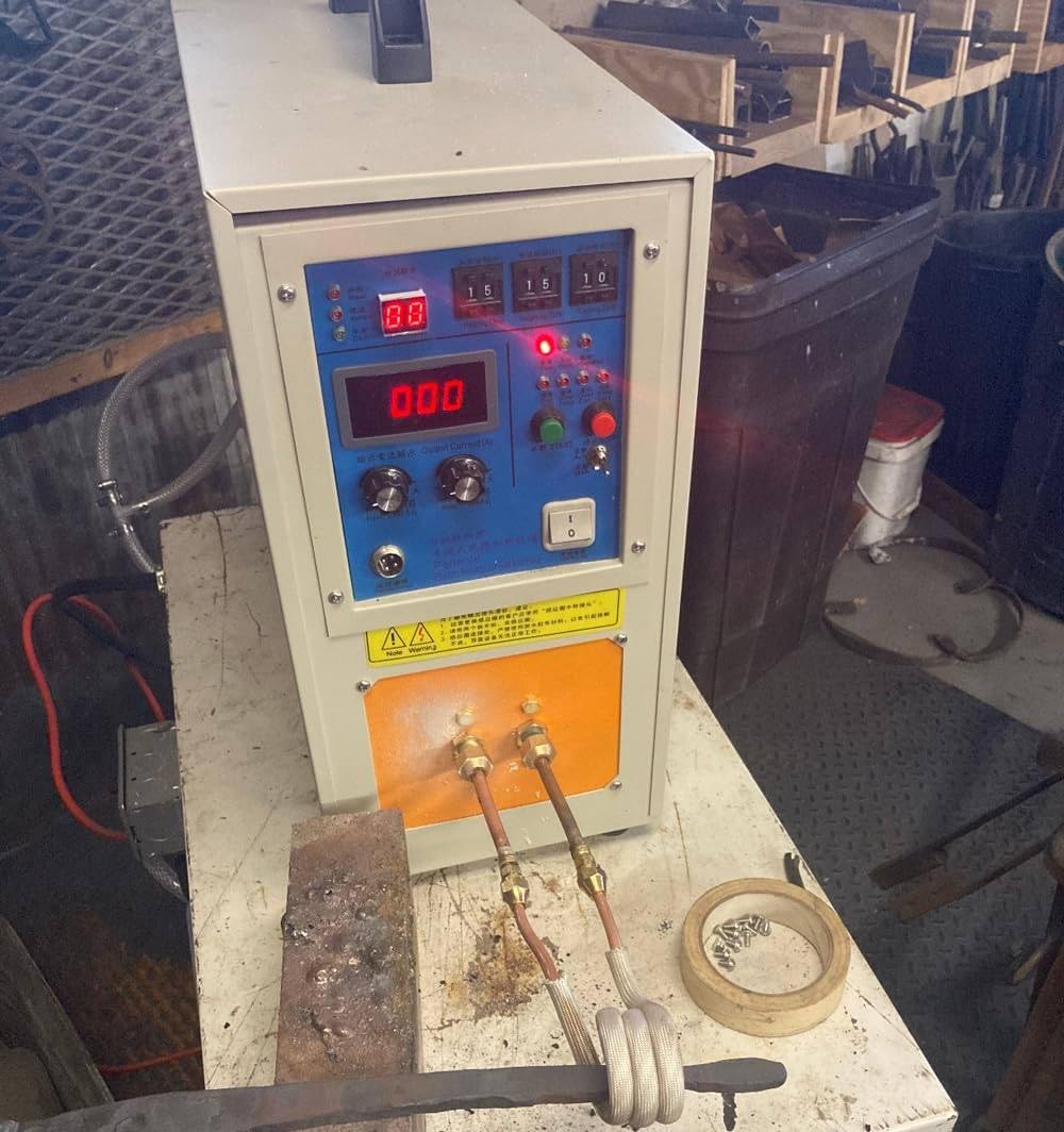 Nagrzewnica indukcyjna 15 kW 30-100 kHz do precyzyjnego ogrzewania o wysokiej częstotliwości, idealna do topienia miedzi - wydajny sprzęt do obróbki metali